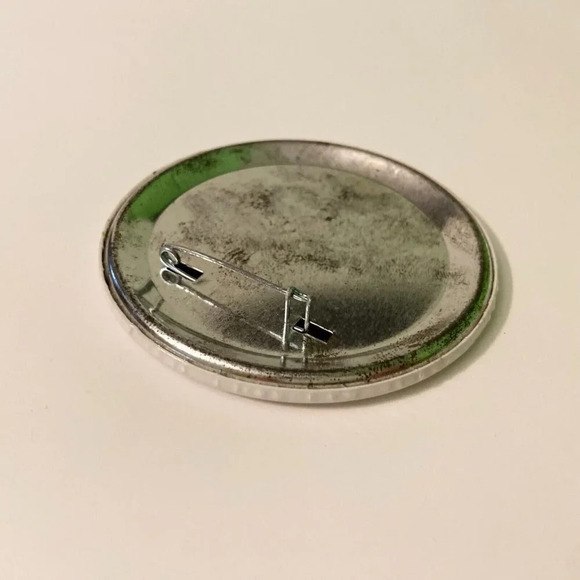 Vintage 1989 McDonalds Moscow Button  Pin Collectible Pinback - Picture 10 of 11